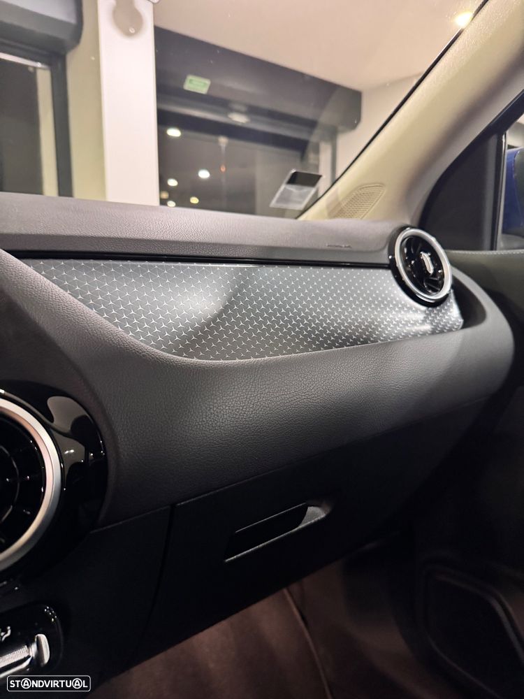 Mercedes-Benz GLA 250 e Progressive - 16