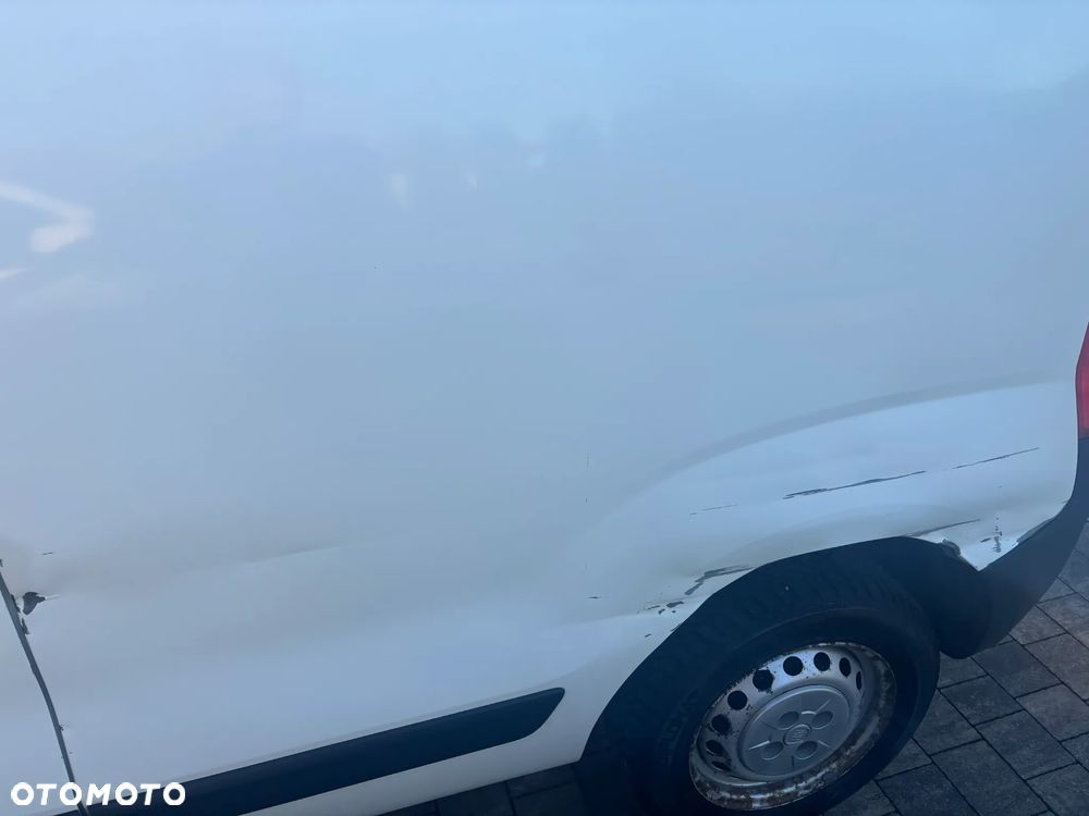 Fiat Fiorino Kombi 1.4 8V Base - 2