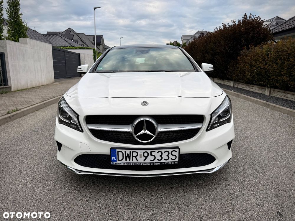 Mercedes-Benz CLA 180 7G-DCT Peak Edition - 3