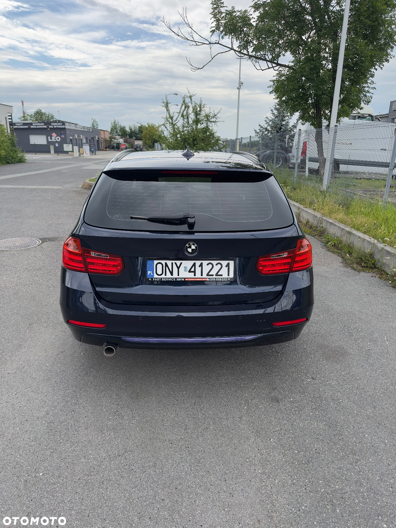 BMW Seria 3 318d Touring Sport Line - 5