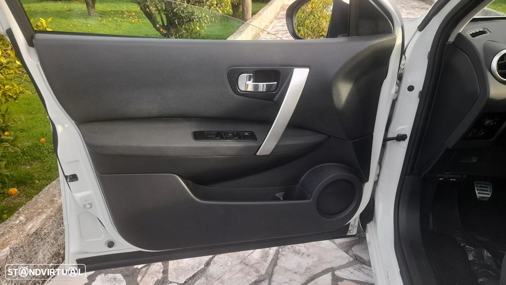 Nissan Qashqai +2 1.5 dCi Tekna Premium 18 - 17