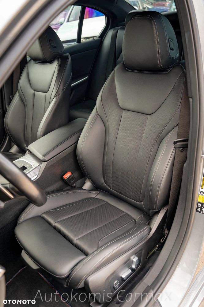 BMW Seria 3 M340i xDrive sport - 23