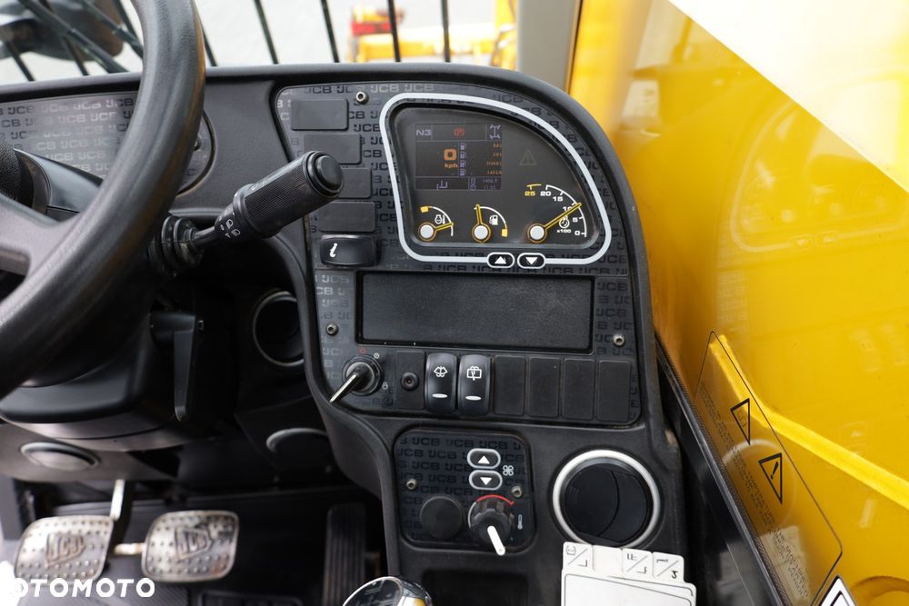 JCB 531-70 - 32