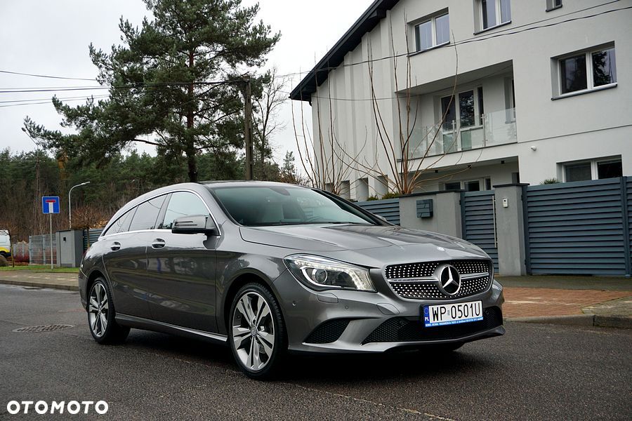 Mercedes-Benz CLA 180 Peak Edition - 15
