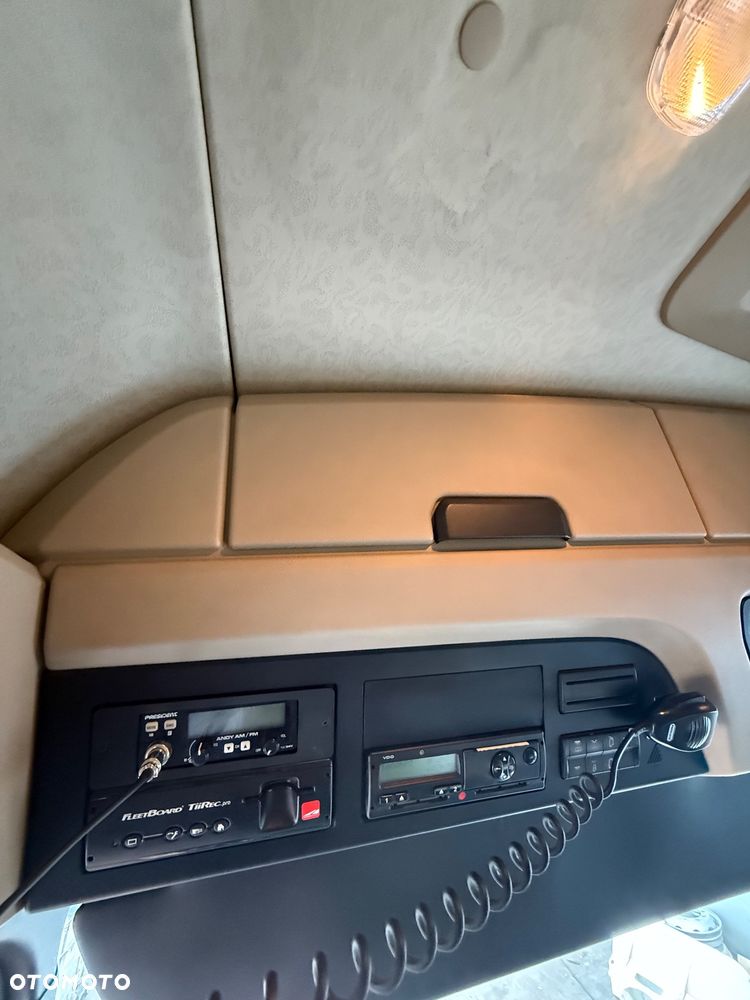 Mercedes-Benz Actros MP4 - 9