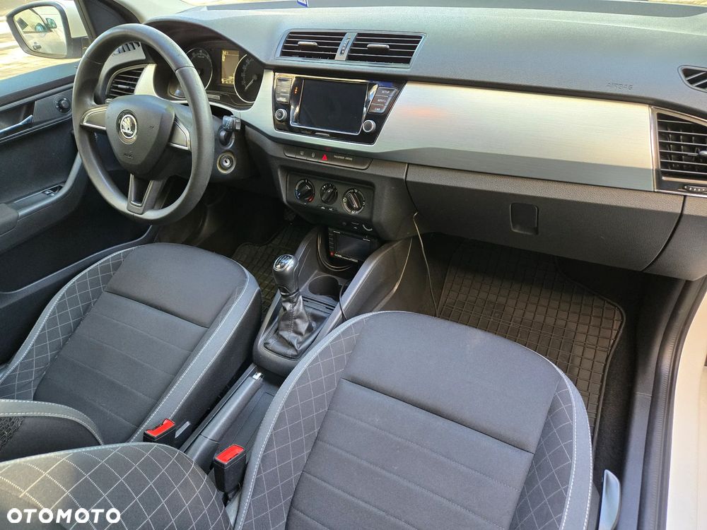 Skoda Fabia 1.0 Ambition - 11