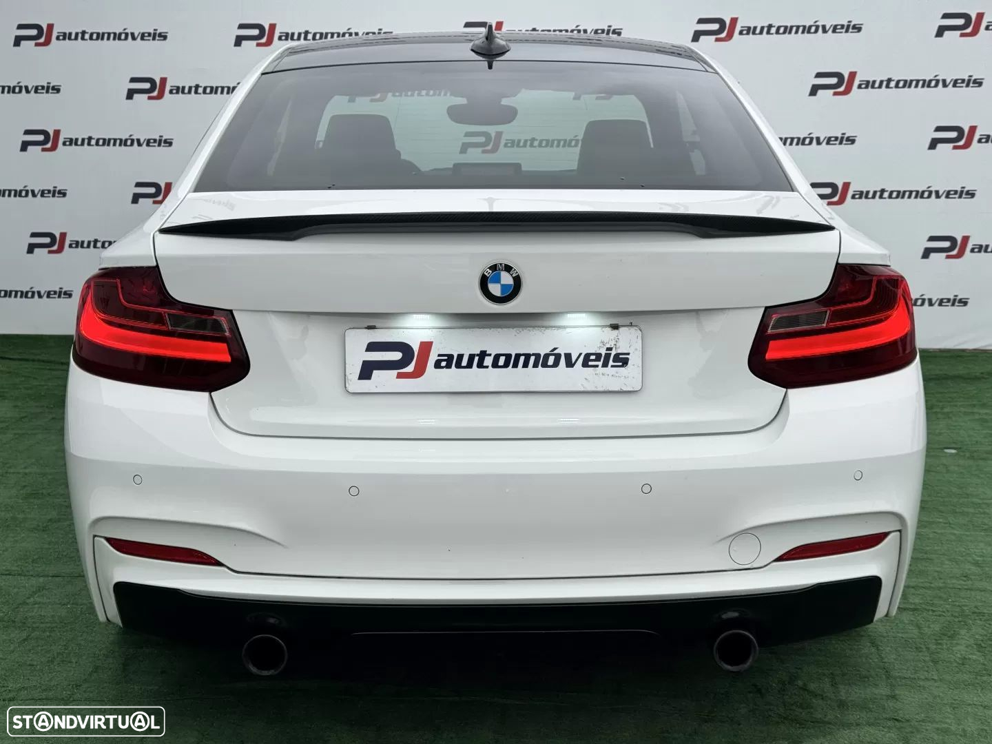 BMW M235i Coupe - 8