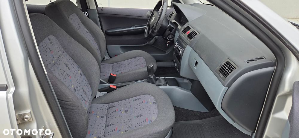 Skoda Fabia 1.2 HTP Classic - 26