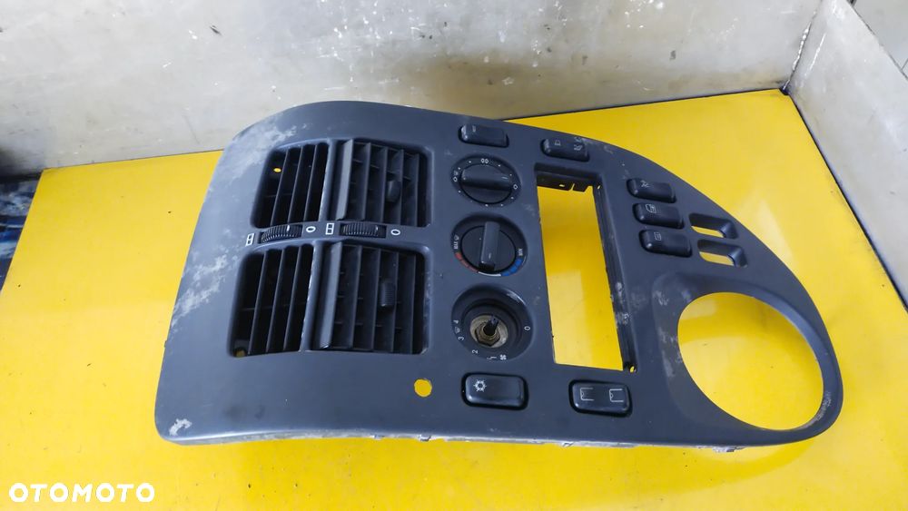 PANEL STEROWANIA MERCEDES W168 - 1