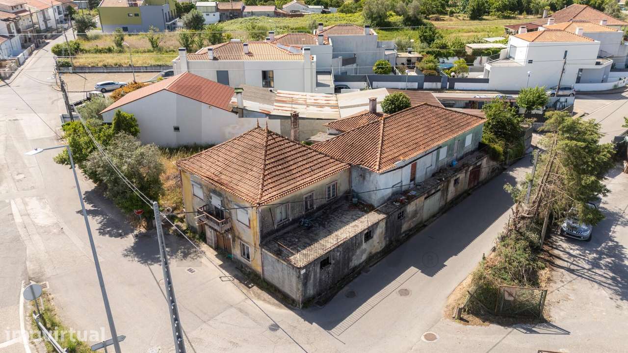 Moradia para Reabilitar + Terreno Urbano para Construção em São Martin - Grande imagem: 3/11