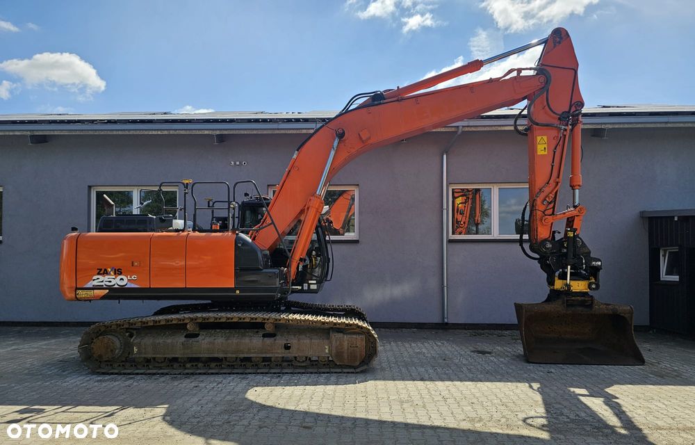 Hitachi ZX250LC-6 - 2