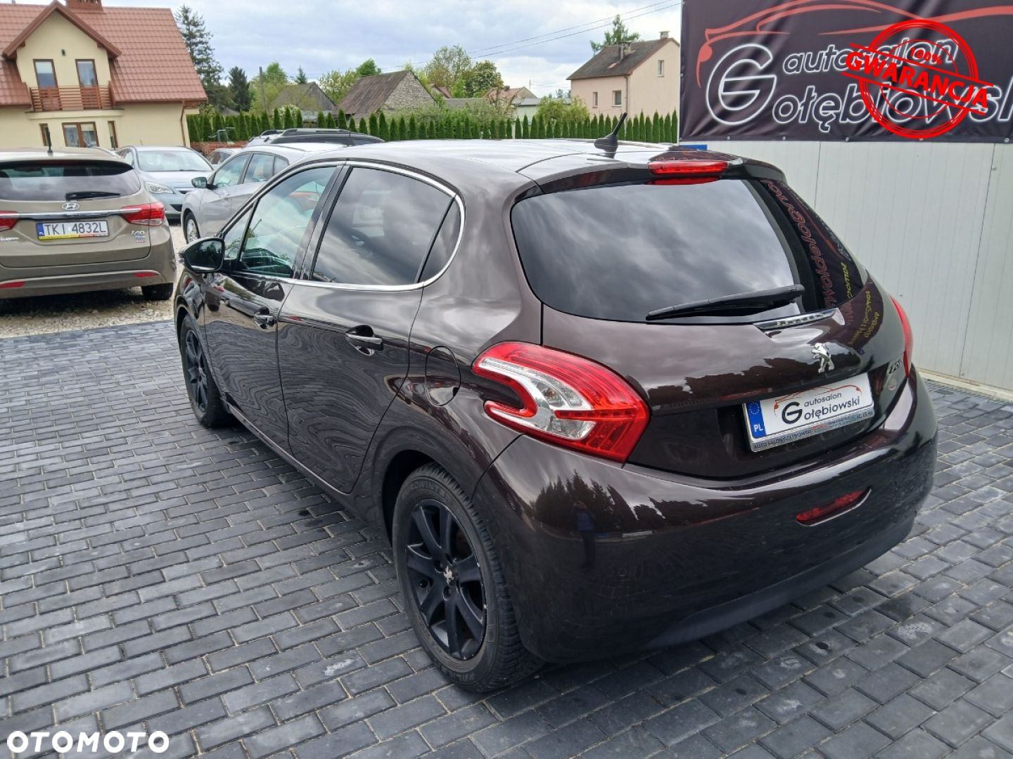 Peugeot 208 - 11