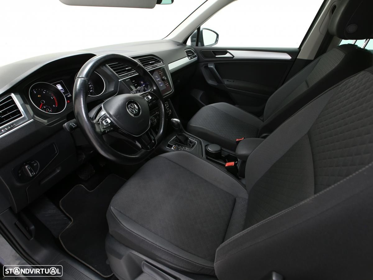 VW Tiguan 2.0 TDI Confortline DSG - 7
