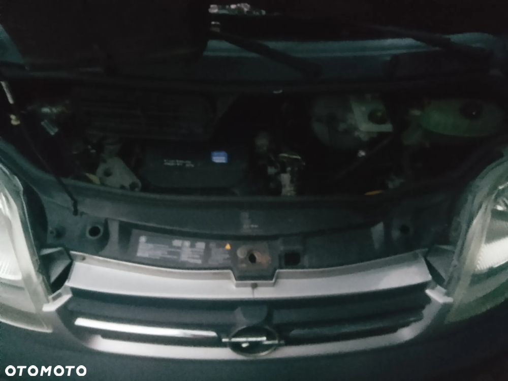 Renault Trafic Passenger - 9