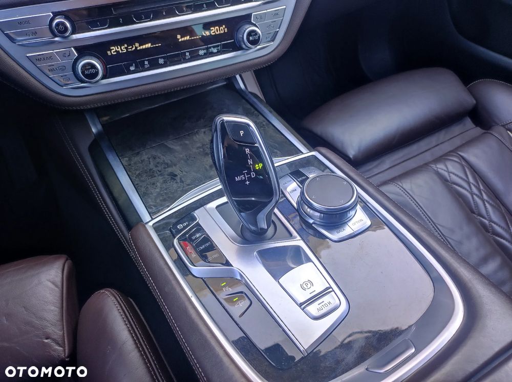 BMW Seria 7 730d xDrive - 16