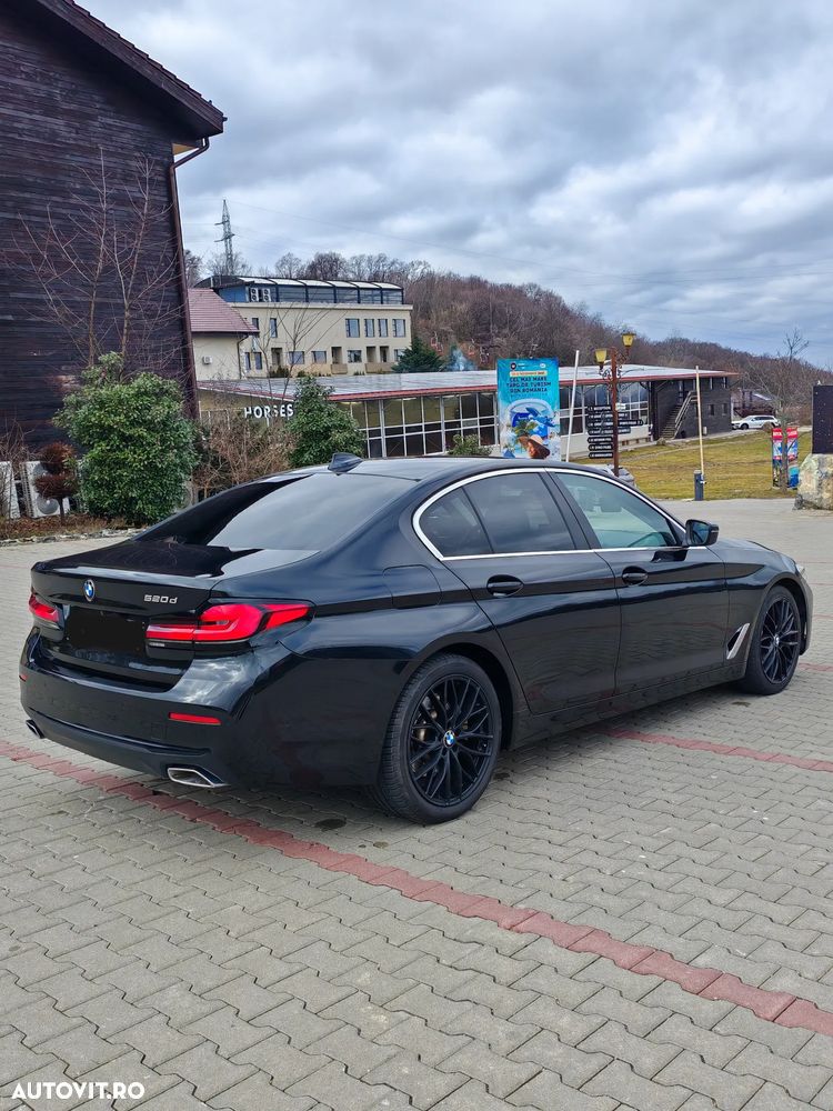 BMW Seria 5 520d Aut. Luxury Line - 11