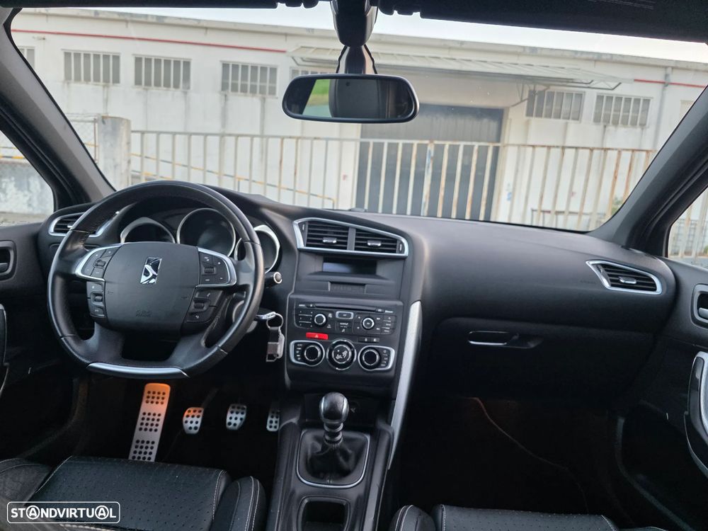 Citroën DS4 1.6 e-HDi So Chic - 6