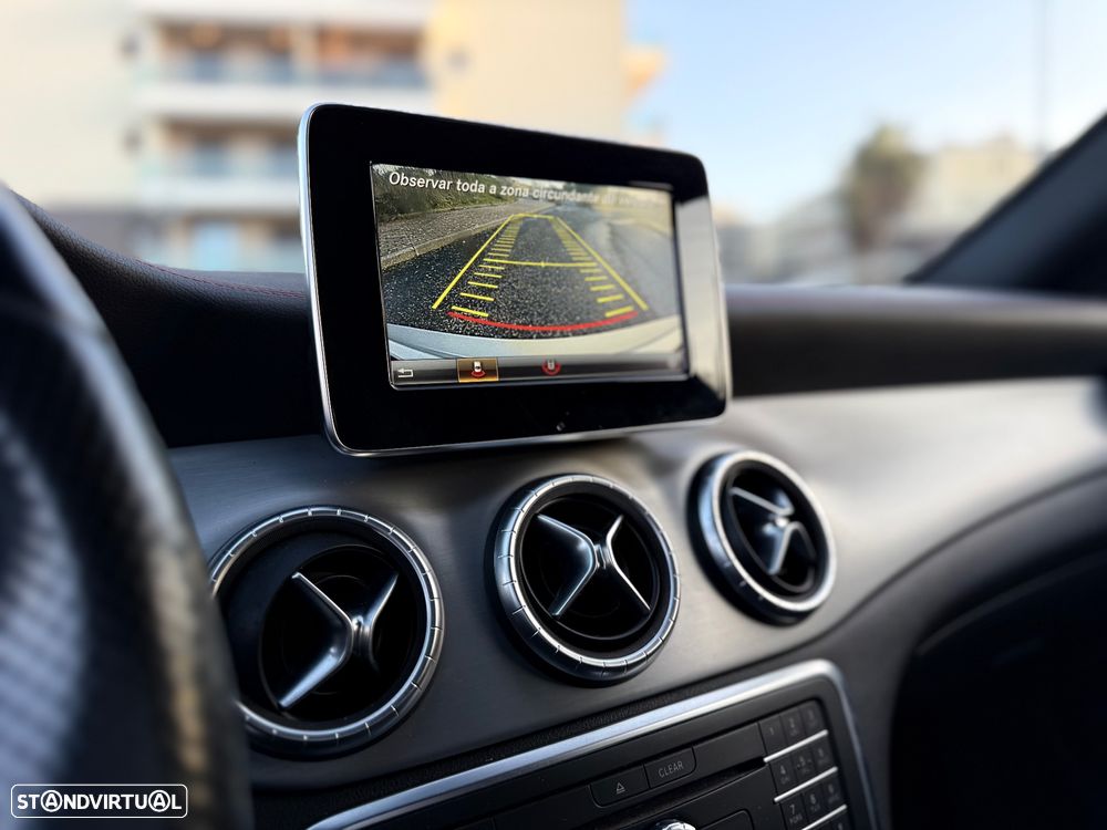 Mercedes-Benz CLA 200 d Shooting Brake AMG Line Aut. - 12