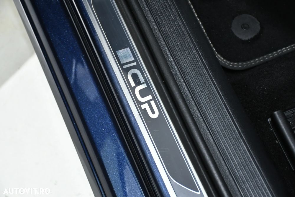 Volkswagen Golf 2.0 BlueTDI DSG Cup - 28