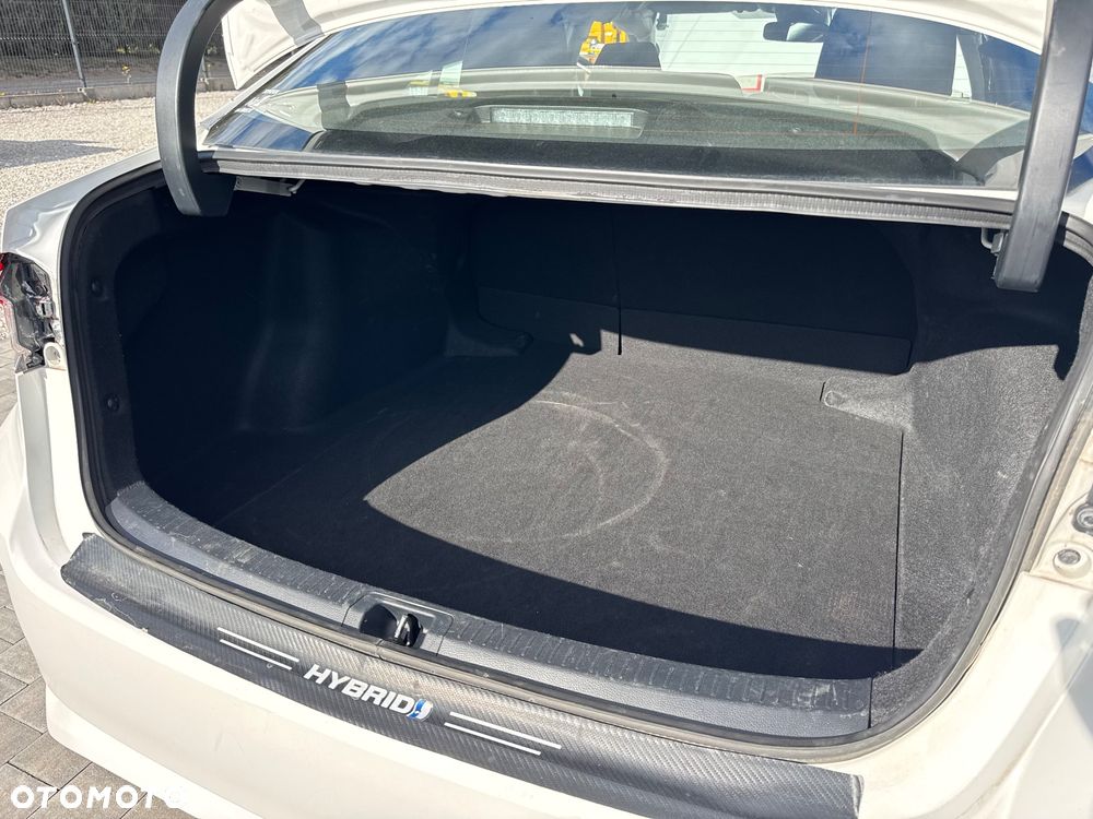 Toyota Corolla 1.8 Hybrid Comfort - 37