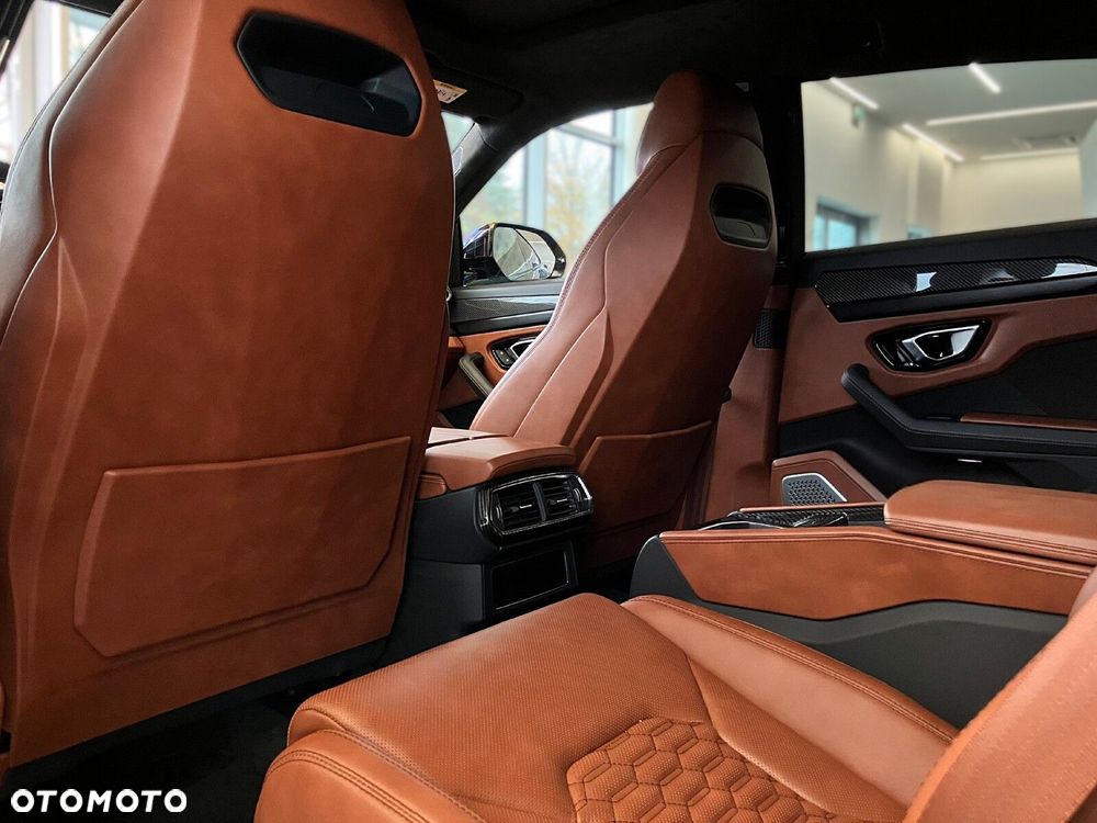 Lamborghini Urus - 33