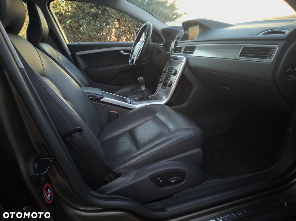 Volvo V70 D4 Summum - 18