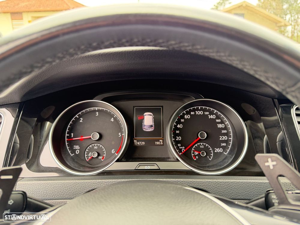 VW Golf 2.0 TDI Highline DSG - 17