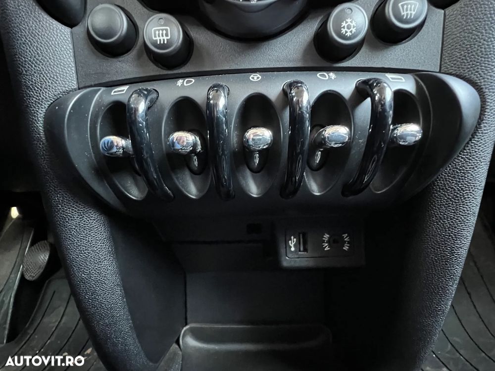 Mini Cooper Standard - 13