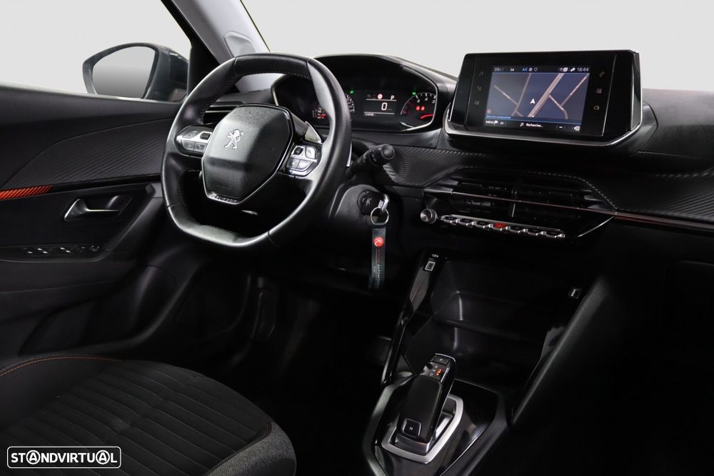 Peugeot 2008 1.2 PureTech Active Pack EAT8 - 8