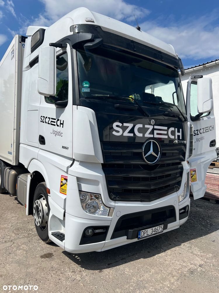 Mercedes-Benz actros - 2