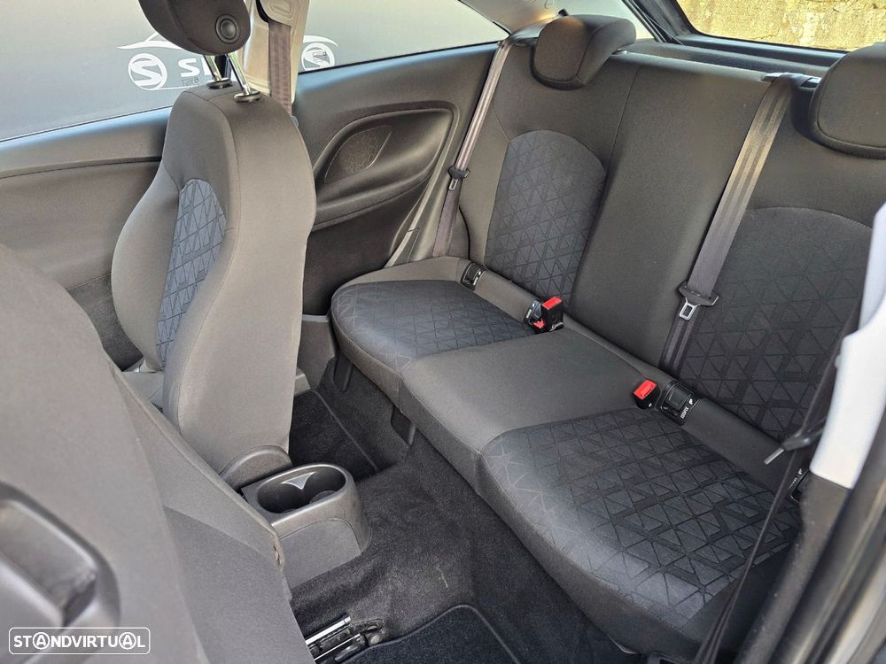 Opel Corsa 1.0 T 120 Anos - 11