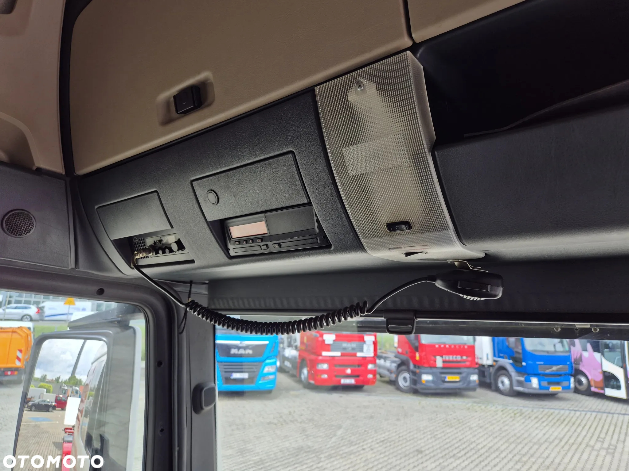 MAN TGX 28.420 6X2-2 LL / ZESTAW DO PRZEWOZU KONTENRÓW / NISKI BDF / DŁUGA RAMA  / NACZEPA HFR KM 20 / SUPER STAN / 1 WŁ  / SYPIALKA 2 ŁÓZKA / EURO 6 - 33