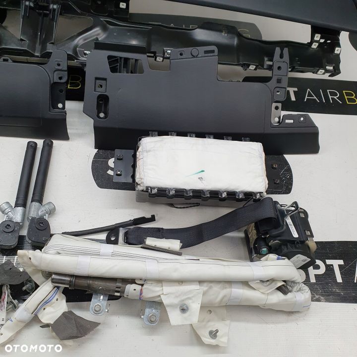 TESLA III DESKA ROZDZIELCZA KONSOLA KOKPIT PULPIT PODUSZKI AIRBAG AIR BAG PASY KIT SET - 7