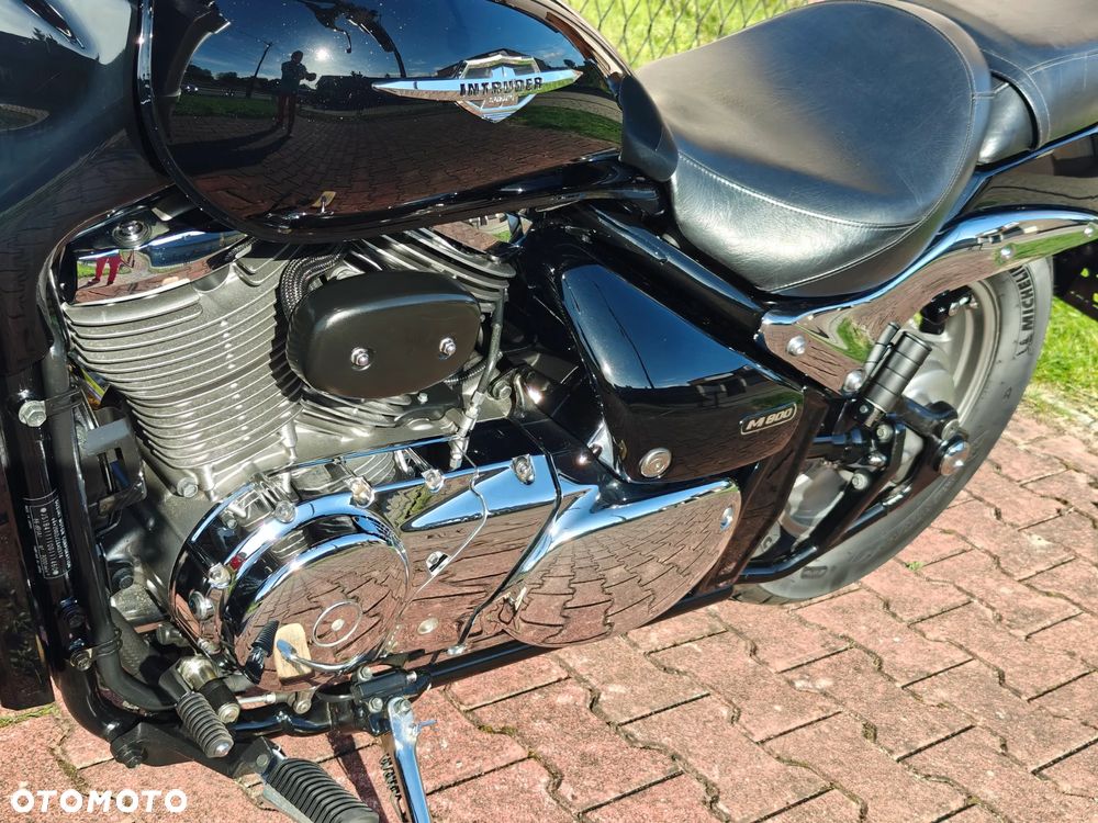 Suzuki Intruder - 17