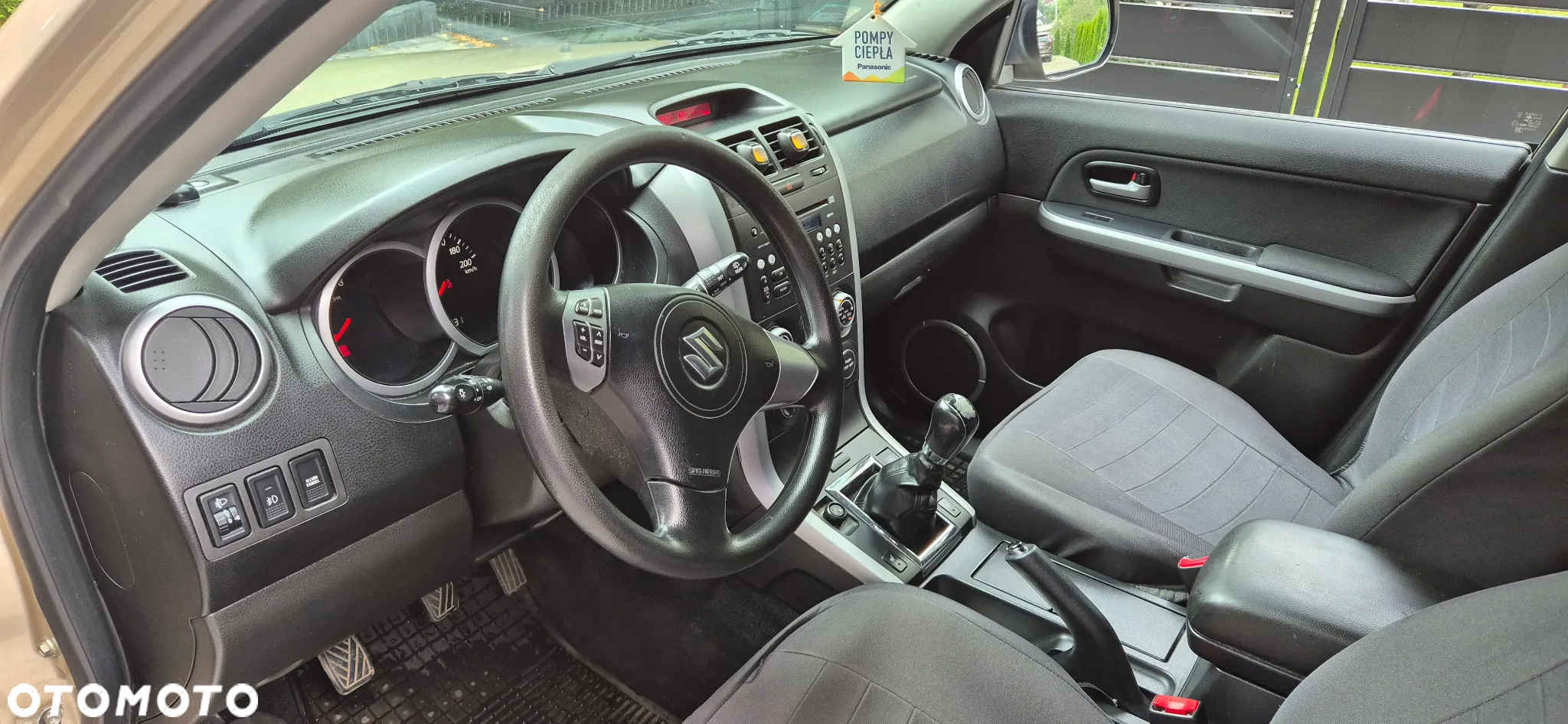 Suzuki Grand Vitara 2.0 - 11
