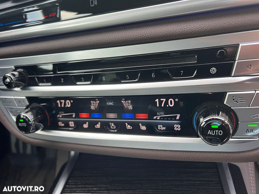 BMW Seria 7 740d xDrive - 32