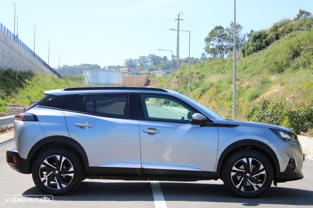 Peugeot e-2008 Allure - 13