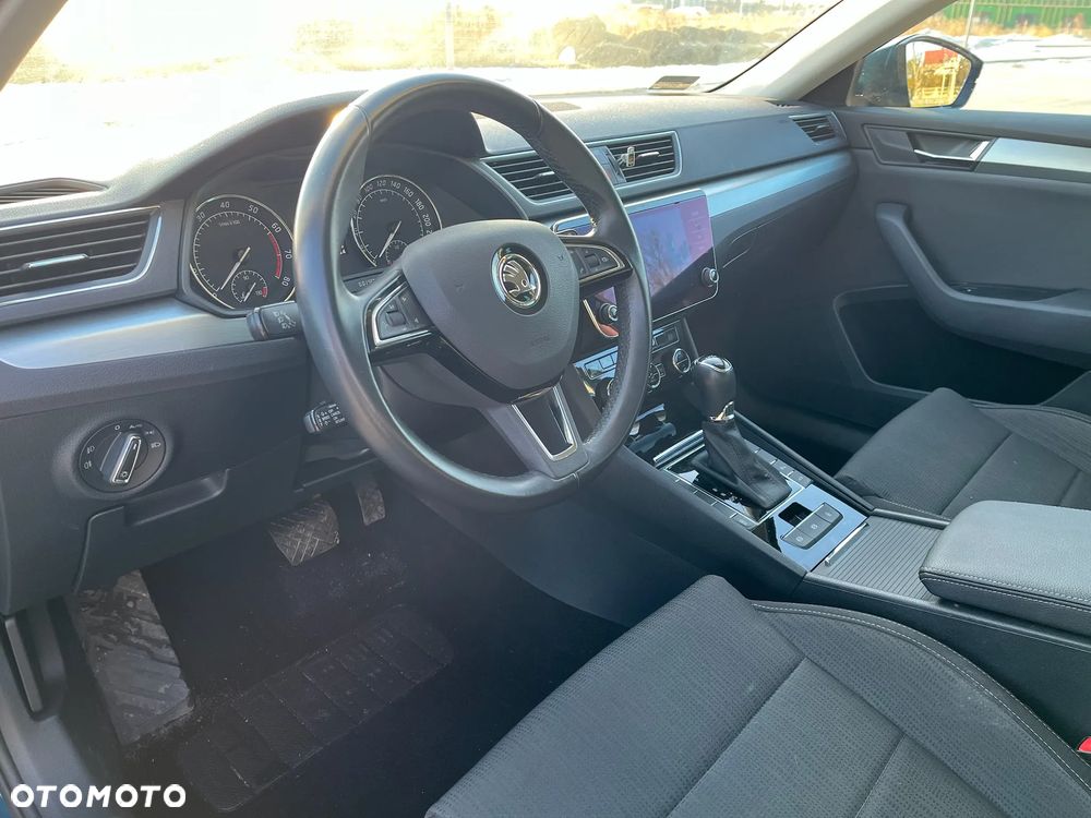 Skoda Superb 1.8 TSI Ambition DSG - 11