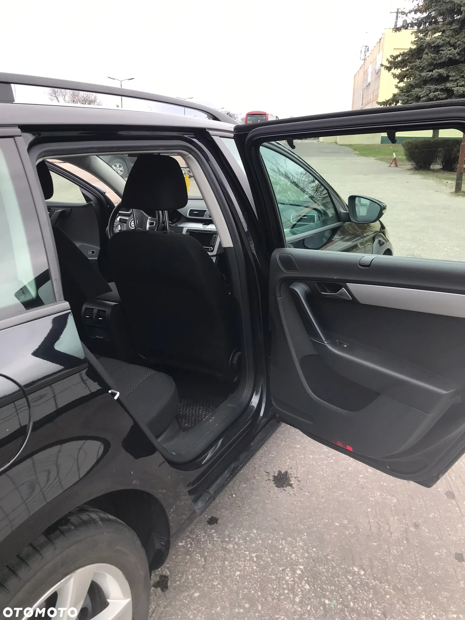 Volkswagen Passat 1.6 TDI Comfortline - 13