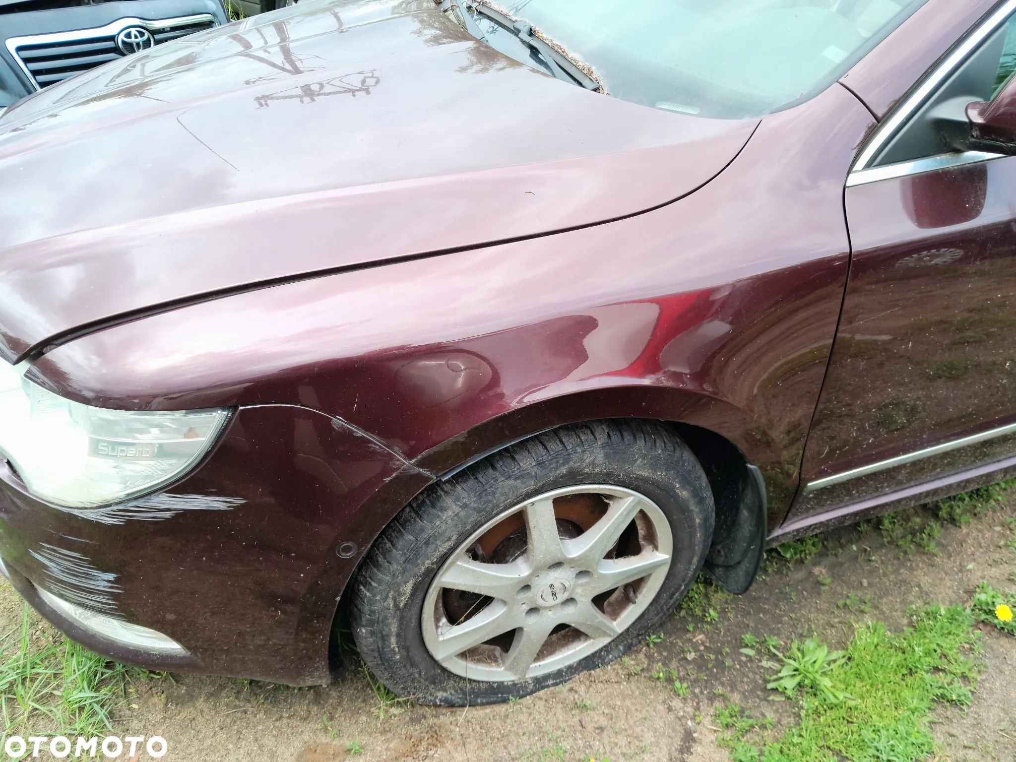 Błotnik przedni lewy SKODA Superb II 08-13r. 9893 - 1