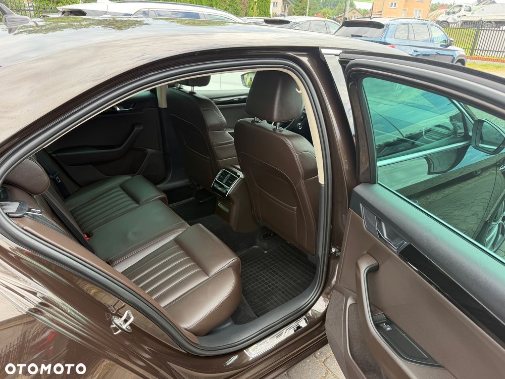 Skoda Superb 2.0 TDI L&K DSG - 24