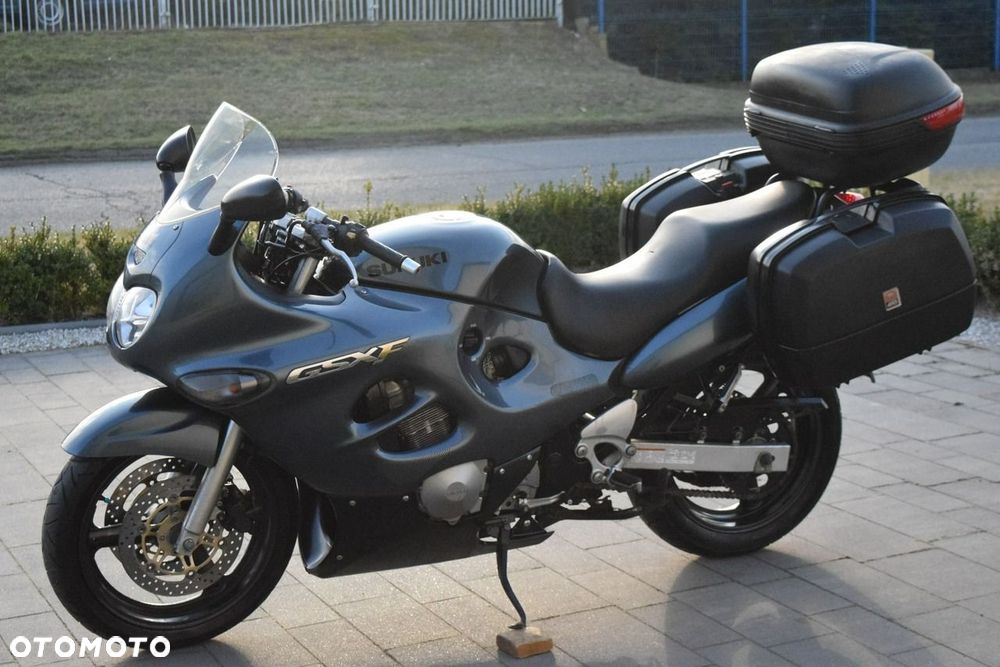 Suzuki GSX - 4