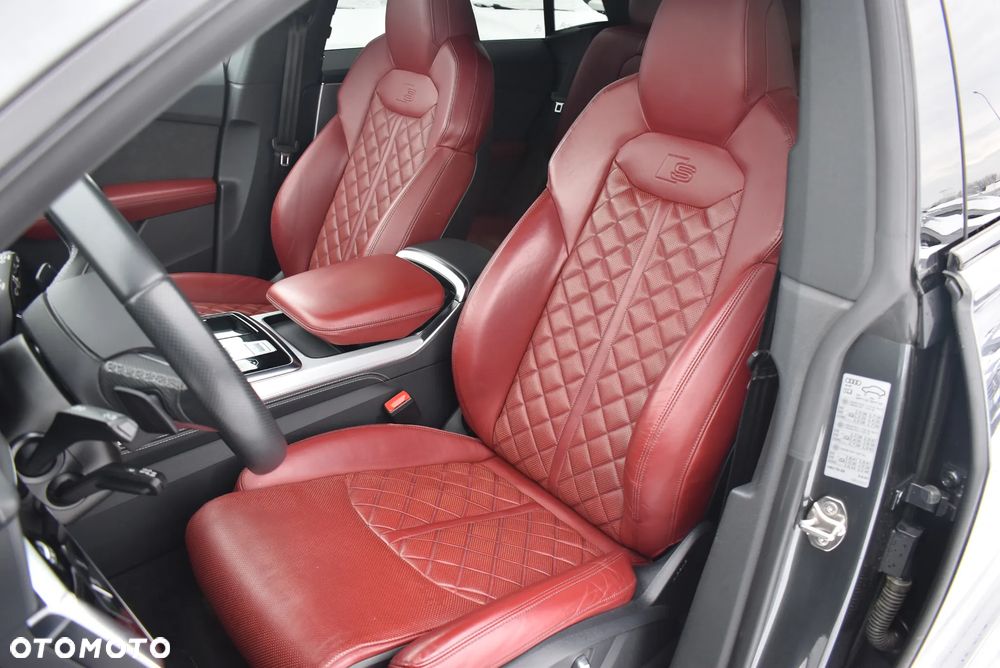 Audi SQ8 - 11
