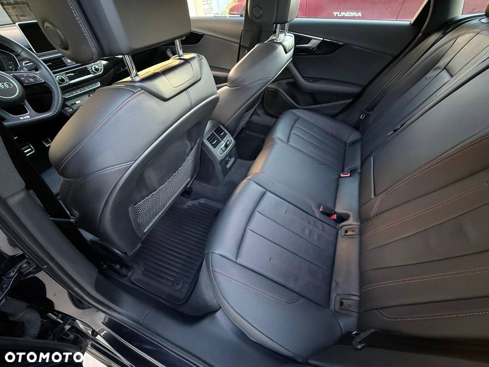 Audi A4 Limousine - 15