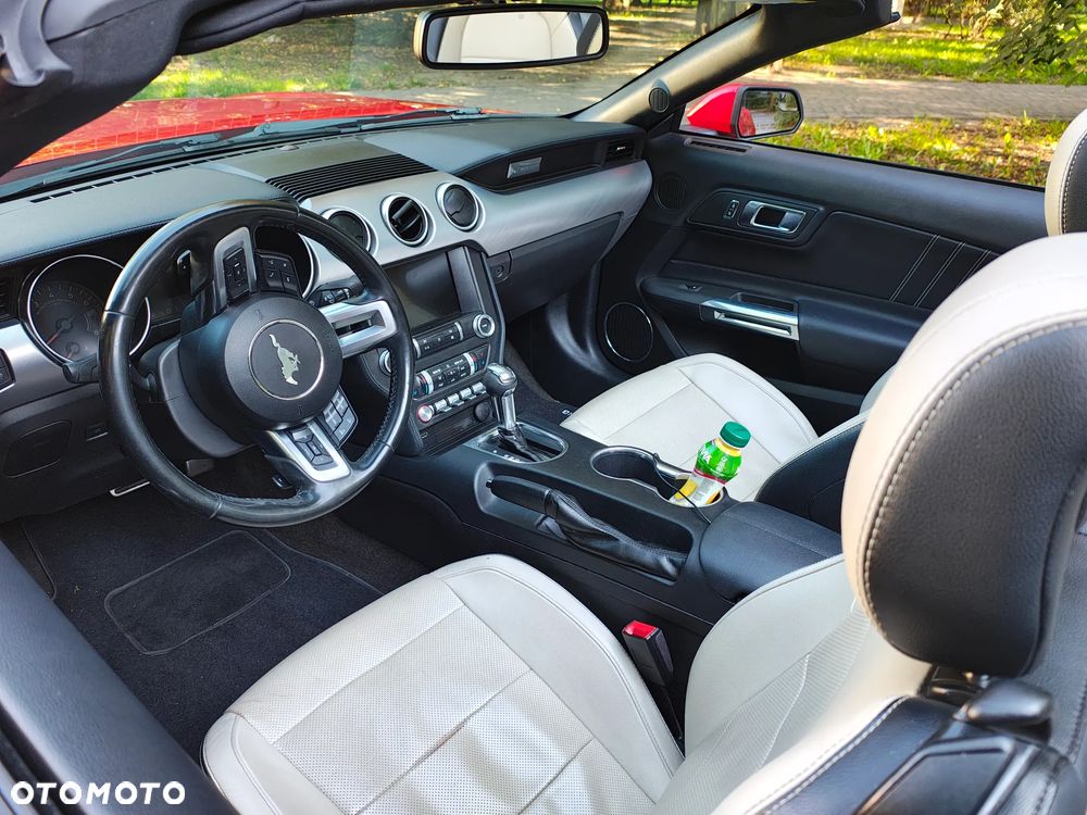 Ford Mustang - 16