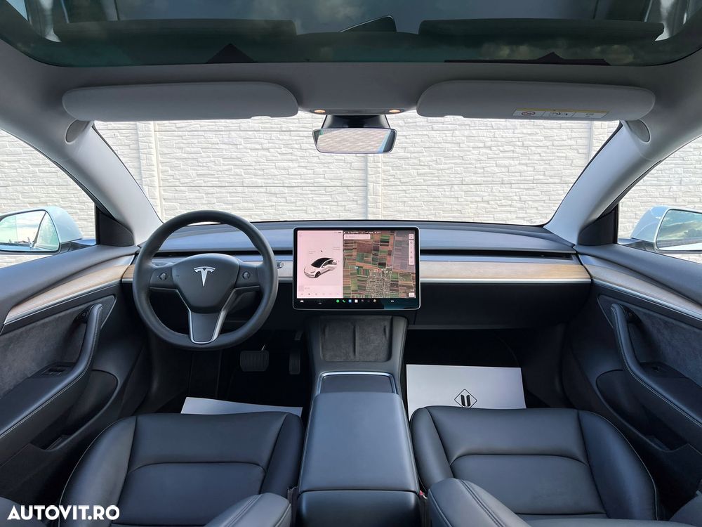 Tesla Model 3 Standard Reichweite Plus Hinterradantrieb - 3