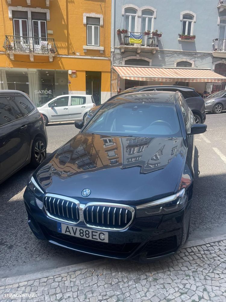 BMW 520 e Pack M - 1