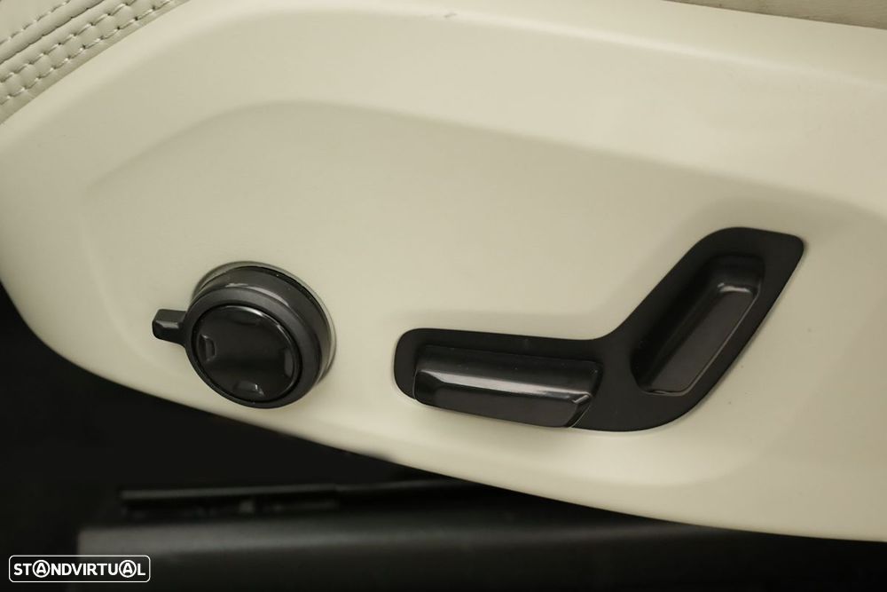 Volvo XC 90 2.0 T8 PHEV Plus Bright AWD - 23