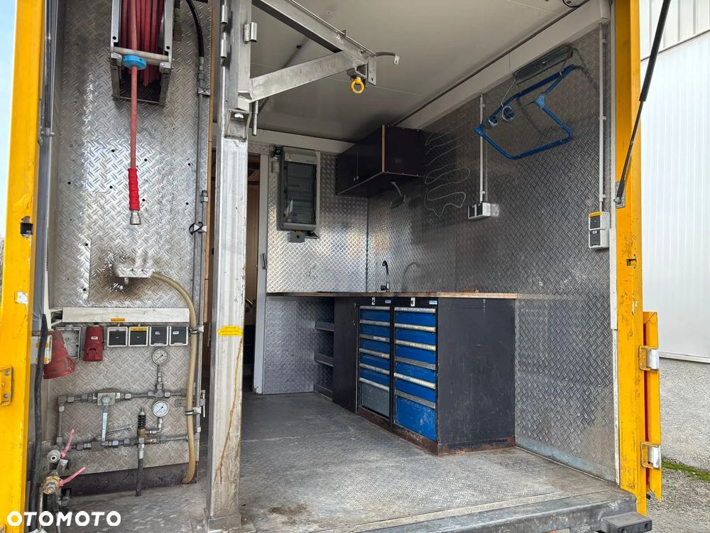 FUSO Canter 9C18 - 40