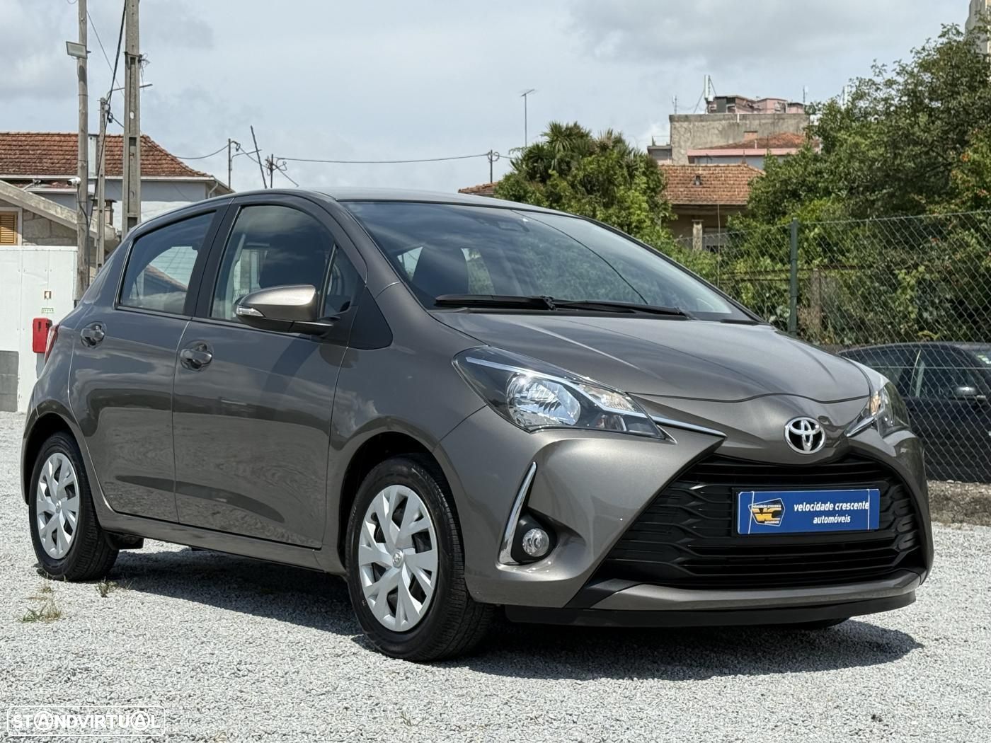 Toyota Yaris 1.0 VVT-i Comfort Plus - 1